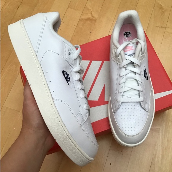 NIKE Men's Grandstand Tennis Shoes - Picture 6 of 8